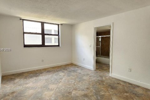 Купить кондоминиум в Майами-Бич, Флорида 1 спальня, 74.88м2, № 2013337 - фото 10