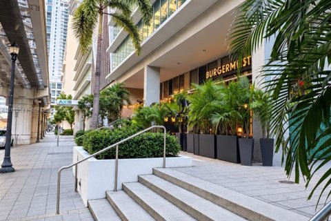 Propiedad comercial en venta en Miami, Florida № 2439824 - foto 3
