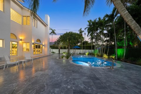 Villa ou maison à vendre à Fort Lauderdale, Floride: 4 chambres, 364.18 m2 № 2268077 - photo 9