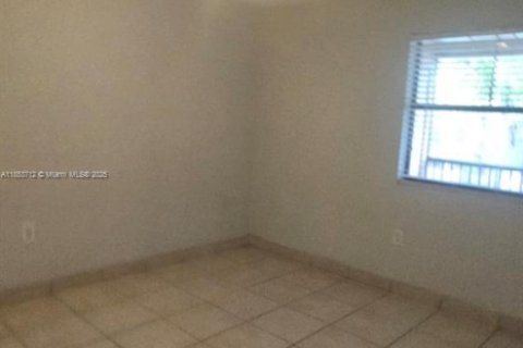 Copropriété à louer à Miami, Floride: 2 chambres, 97.83 m2 № 1871592 - photo 14