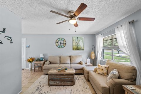Casa en venta en Orange City, Florida, 3 dormitorios, 92.9 m2 № 1833346 - foto 8