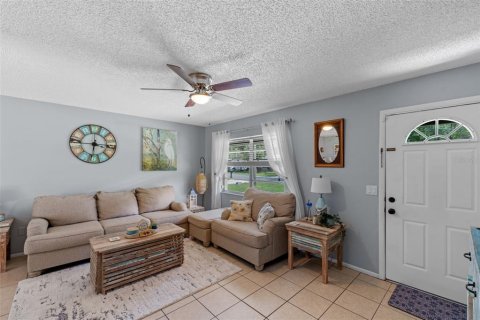 Casa en venta en Orange City, Florida, 3 dormitorios, 92.9 m2 № 1833346 - foto 6