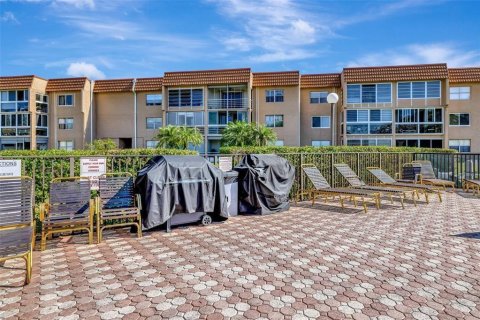Copropriété à vendre à Sunrise, Floride: 1 chambre, 59.46 m2 № 2175372 - photo 12