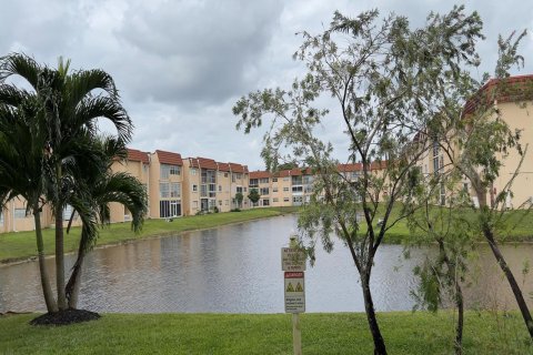 Copropriété à vendre à Sunrise, Floride: 1 chambre, 59.46 m2 № 2175372 - photo 22