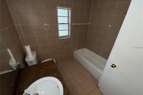 Villa ou maison à vendre à Tampa, Floride: 4 chambres, 172.05 m2 № 2314719 - photo 27