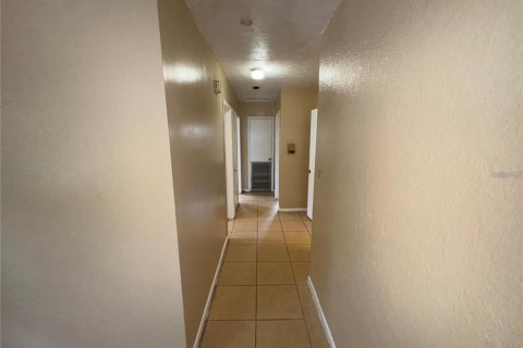 Villa ou maison à vendre à Tampa, Floride: 4 chambres, 172.05 m2 № 2314719 - photo 8