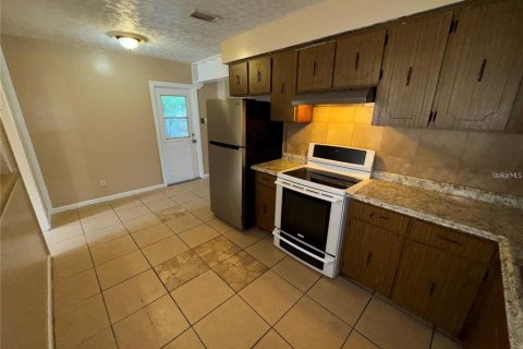 Villa ou maison à vendre à Tampa, Floride: 4 chambres, 172.05 m2 № 2314719 - photo 19