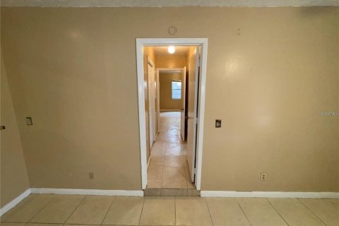 Villa ou maison à vendre à Tampa, Floride: 4 chambres, 172.05 m2 № 2314719 - photo 24
