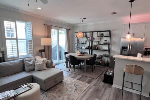 Touwnhouse à louer à Tampa, Floride: 3 chambres, 143.63 m2 № 2424141 - photo 11