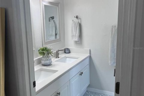 Touwnhouse à louer à Tampa, Floride: 3 chambres, 143.63 m2 № 2424141 - photo 30