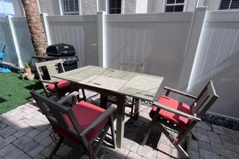 Touwnhouse à louer à Tampa, Floride: 3 chambres, 143.63 m2 № 2424141 - photo 19