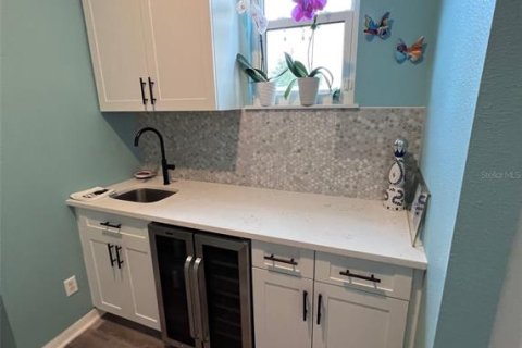 Touwnhouse à louer à Tampa, Floride: 3 chambres, 143.63 m2 № 2424141 - photo 6
