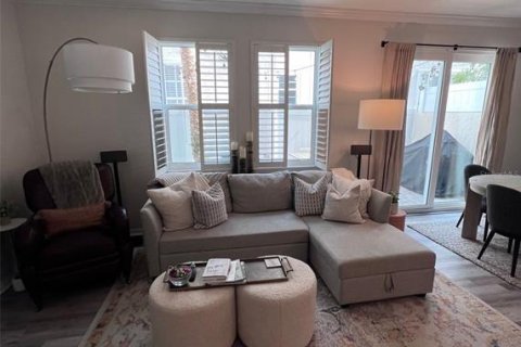 Touwnhouse à louer à Tampa, Floride: 3 chambres, 143.63 m2 № 2424141 - photo 9