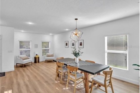 Casa en alquiler en Vero Beach, Florida, 5 dormitorios, 285.3 m2 № 1659249 - foto 4