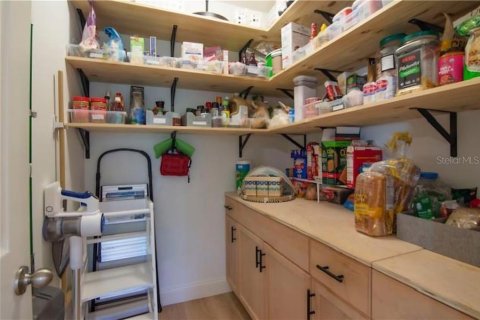 Casa en alquiler en Vero Beach, Florida, 5 dormitorios, 285.3 m2 № 1659249 - foto 17