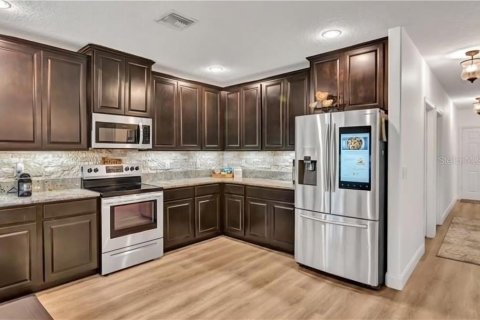 Casa en alquiler en Vero Beach, Florida, 5 dormitorios, 285.3 m2 № 1659249 - foto 8