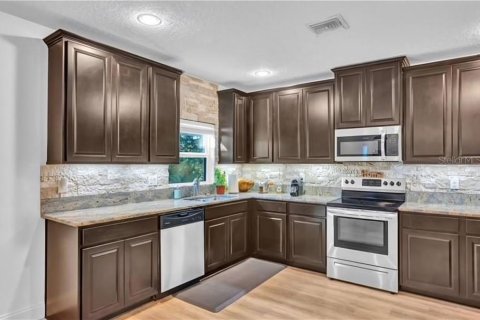 Casa en alquiler en Vero Beach, Florida, 5 dormitorios, 285.3 m2 № 1659249 - foto 7