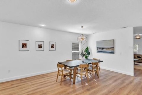 Casa en alquiler en Vero Beach, Florida, 5 dormitorios, 285.3 m2 № 1659249 - foto 3
