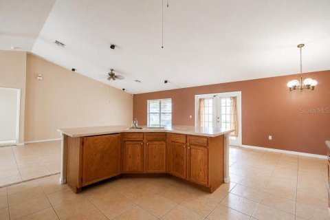 Casa en venta en Kissimmee, Florida, 4 dormitorios, 208.1 m2 № 2259388 - foto 9