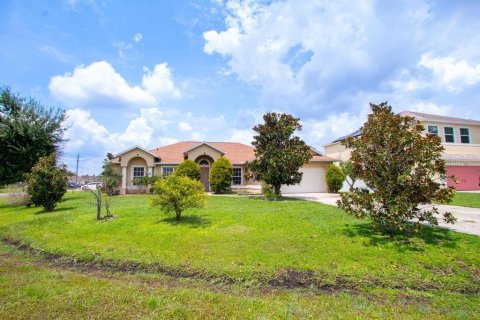 Casa en venta en Kissimmee, Florida, 4 dormitorios, 208.1 m2 № 2259388 - foto 3