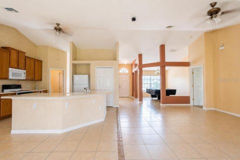 Casa en venta en Kissimmee, Florida, 4 dormitorios, 208.1 m2 № 2259388 - foto 12