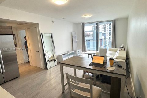 Снять в аренду кондоминиум в Майами, Флорида 1 спальня, 60.2м2, № 1956409 - фото 6