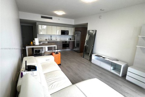 Снять в аренду кондоминиум в Майами, Флорида 1 спальня, 60.2м2, № 1956409 - фото 13