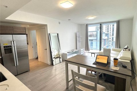 Снять в аренду кондоминиум в Майами, Флорида 1 спальня, 60.2м2, № 1956409 - фото 7