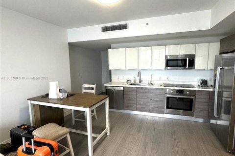 Снять в аренду кондоминиум в Майами, Флорида 1 спальня, 60.2м2, № 1956409 - фото 11