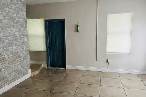 Снять в аренду кондоминиум в Холливуд, Флорида 1 спальня, 40.41м2, № 2024809 - фото 6