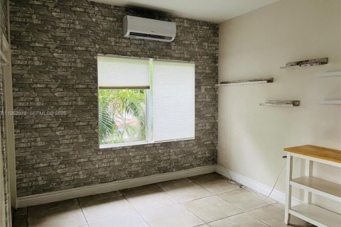 Снять в аренду кондоминиум в Холливуд, Флорида 1 спальня, 40.41м2, № 2024809 - фото 4