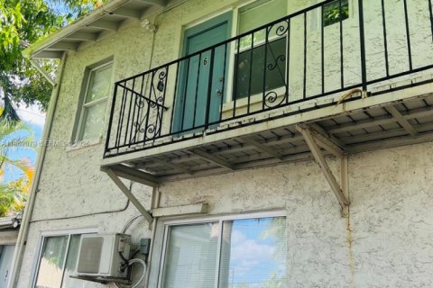 Снять в аренду кондоминиум в Холливуд, Флорида 1 спальня, 40.41м2, № 2024809 - фото 17