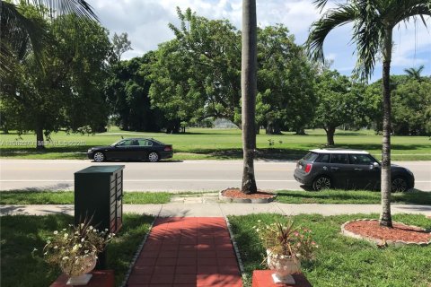 Снять в аренду кондоминиум в Холливуд, Флорида 1 спальня, 40.41м2, № 2024809 - фото 15