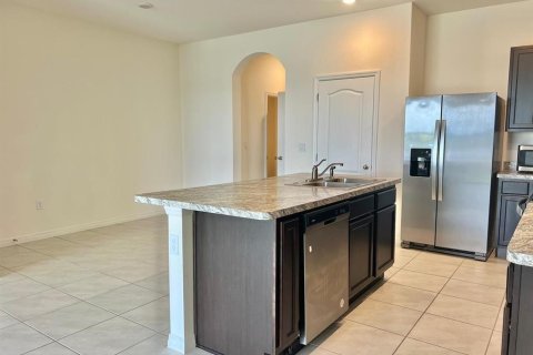 Townhouse in Davenport, Florida 3 bedrooms, 157.19 sq.m. № 1913678 - photo 7