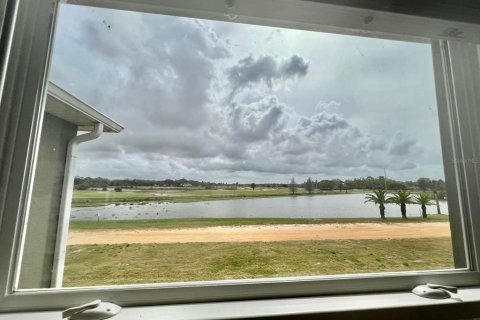 Townhouse in Davenport, Florida 3 bedrooms, 157.19 sq.m. № 1913678 - photo 23