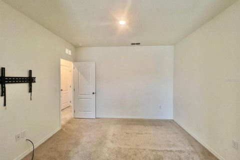 Townhouse in Davenport, Florida 3 bedrooms, 157.19 sq.m. № 1913678 - photo 16