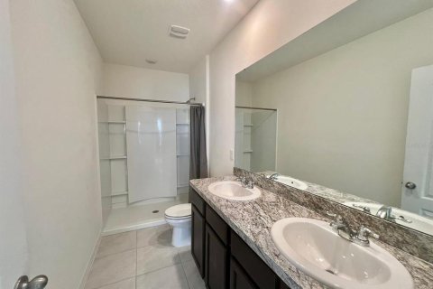 Townhouse in Davenport, Florida 3 bedrooms, 157.19 sq.m. № 1913678 - photo 15
