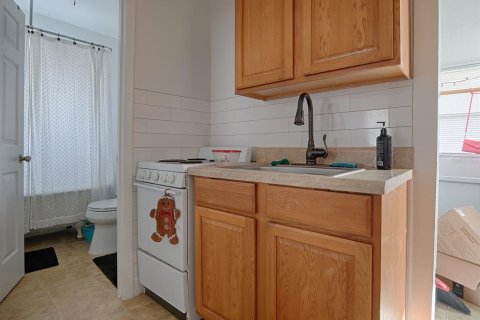 Commercial property in Eustis, Florida 5 bedrooms, 263.94 sq.m. № 2232968 - photo 18