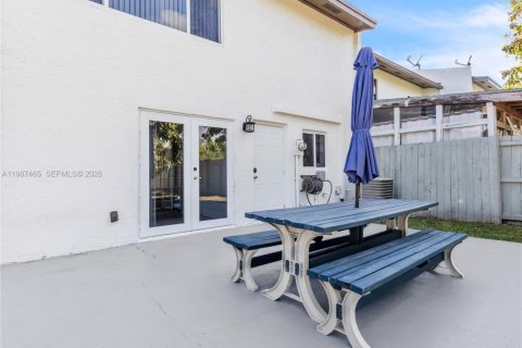 Townhouse in Miami, Florida 3 bedrooms, 128.02 sq.m. № 2067593 - photo 19