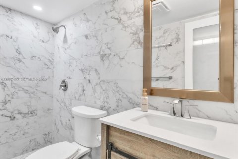 Townhouse in Miami, Florida 3 bedrooms, 128.02 sq.m. № 2067593 - photo 9