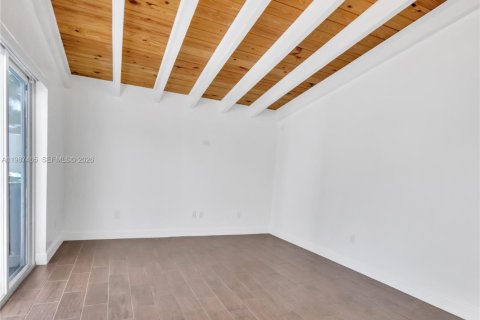 Townhouse in Miami, Florida 3 bedrooms, 128.02 sq.m. № 2067593 - photo 8