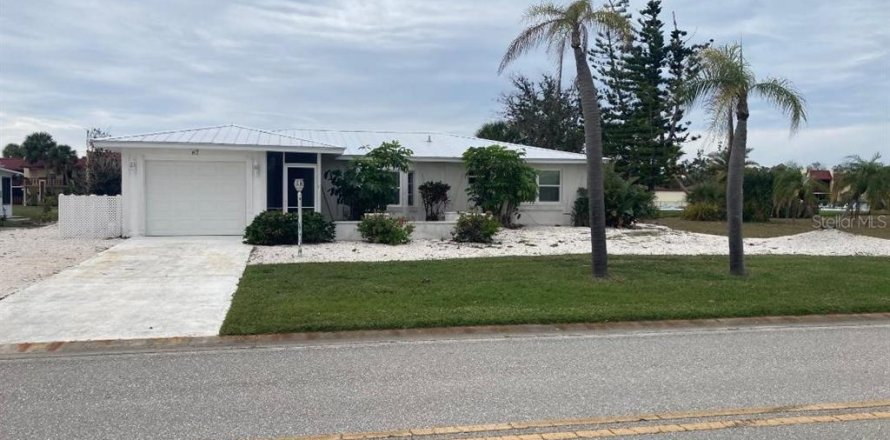 House in Rotonda, Florida 2 bedrooms, 125.7 sq.m. № 1541442