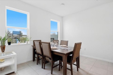 House in Kissimmee, Florida 4 bedrooms, 211.07 sq.m. № 1999696 - photo 20