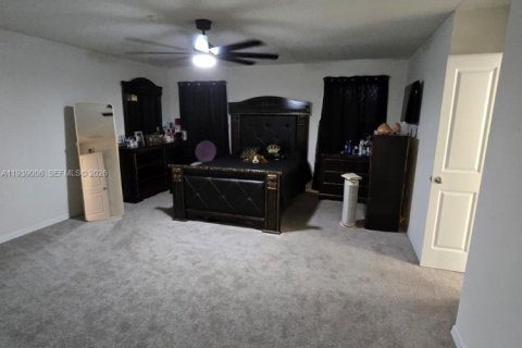 Casa en venta en Kissimmee, Florida, 4 dormitorios № 1999696 - foto 6