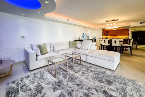 Copropriété à louer à Surfside, Floride: 3 chambres, 219.9 m2 № 1977430 - photo 8