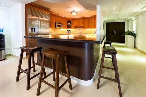 Copropriété à louer à Surfside, Floride: 3 chambres, 219.9 m2 № 1977430 - photo 13