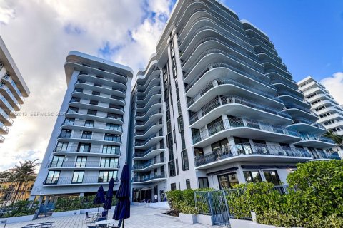 Copropriété à louer à Surfside, Floride: 3 chambres, 219.9 m2 № 1977430 - photo 5