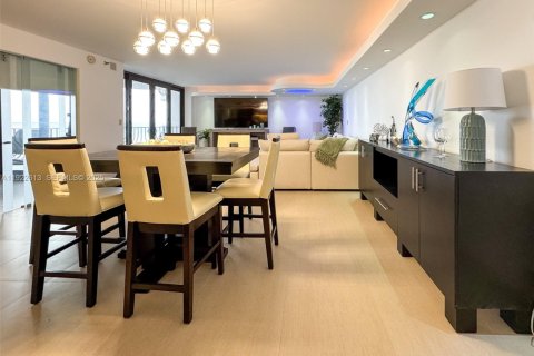 Copropriété à louer à Surfside, Floride: 3 chambres, 219.9 m2 № 1977430 - photo 19