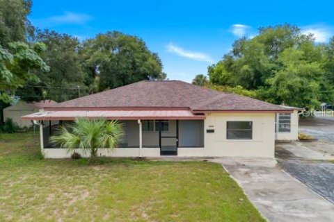 House in Tavares, Florida 4 bedrooms, 152.64 sq.m. № 2298606 - photo 3
