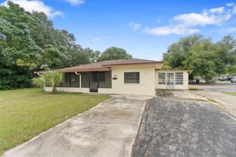 House in Tavares, Florida 4 bedrooms, 152.64 sq.m. № 2298606 - photo 8